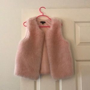 Pink Furry Vest with pockets! S 7/8